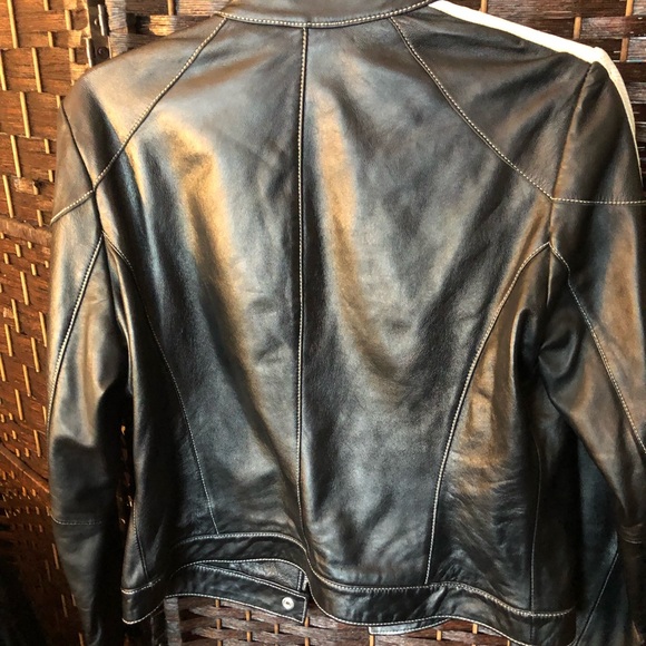 Super cute 100% Leather jacket by Bebe, Medium. - Picture 2 of 11